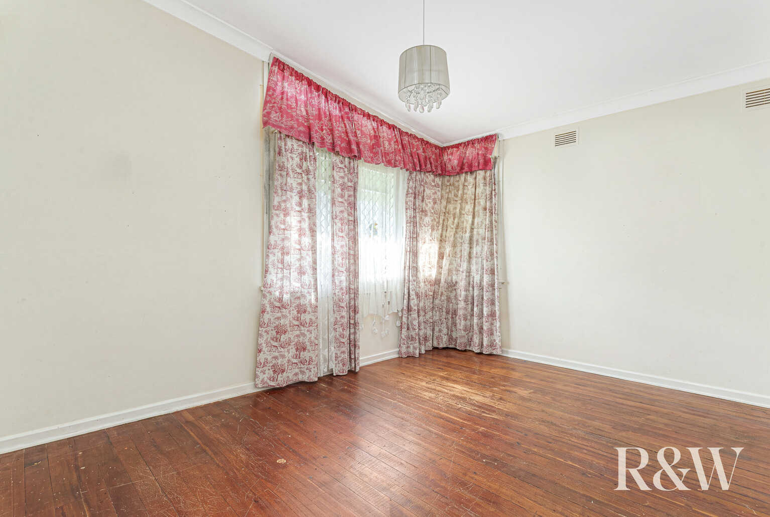 12 Fitzgerald Crescent Blackett
