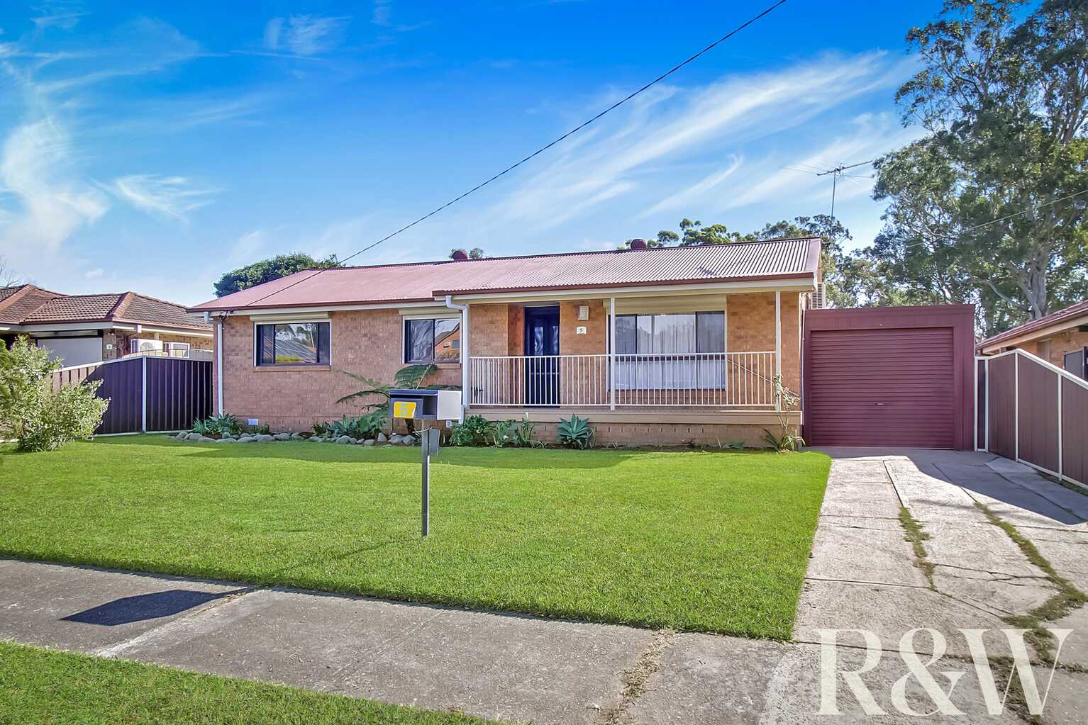 5 White Place Rooty Hill