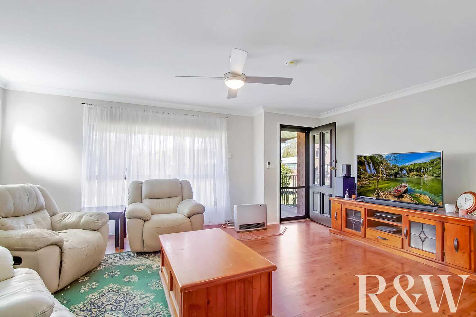 5 White Place Rooty Hill