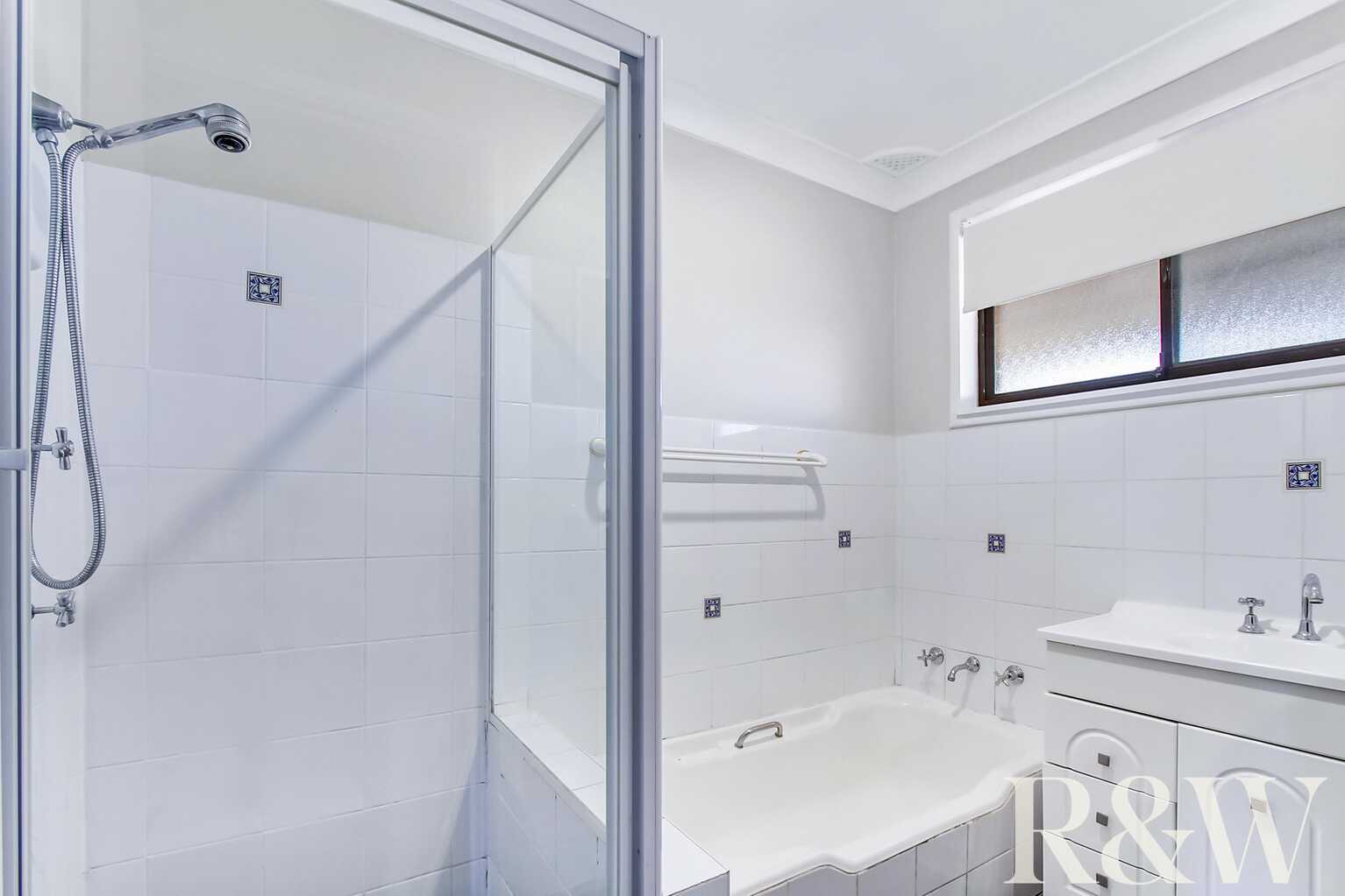 5 White Place Rooty Hill