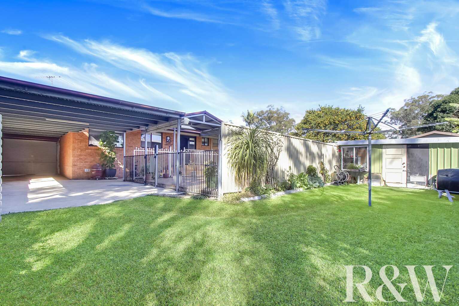 5 White Place Rooty Hill