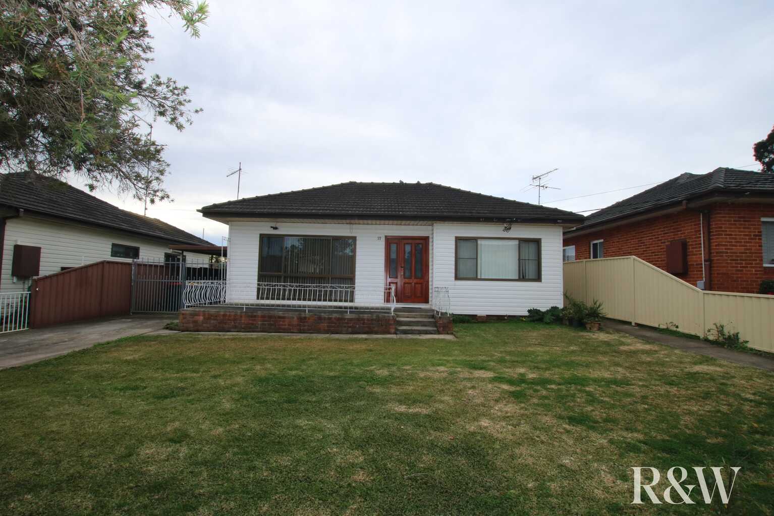 37 Wycombe Street Doonside