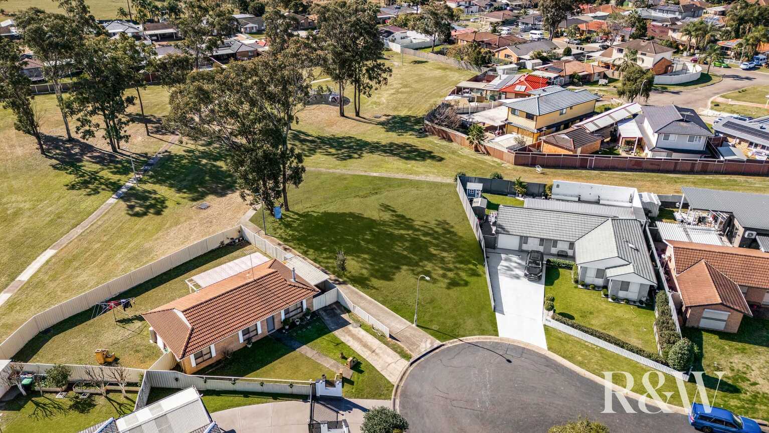 26 Trent Place Hassall Grove
