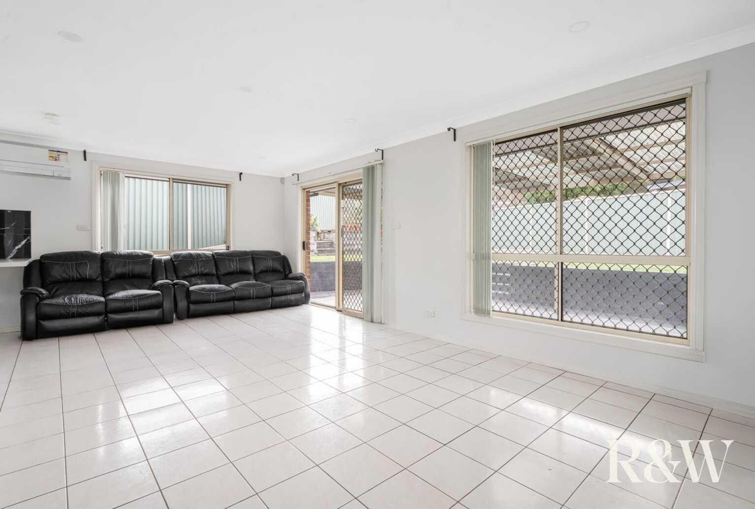 17 Mabuhay Grove Mount Druitt