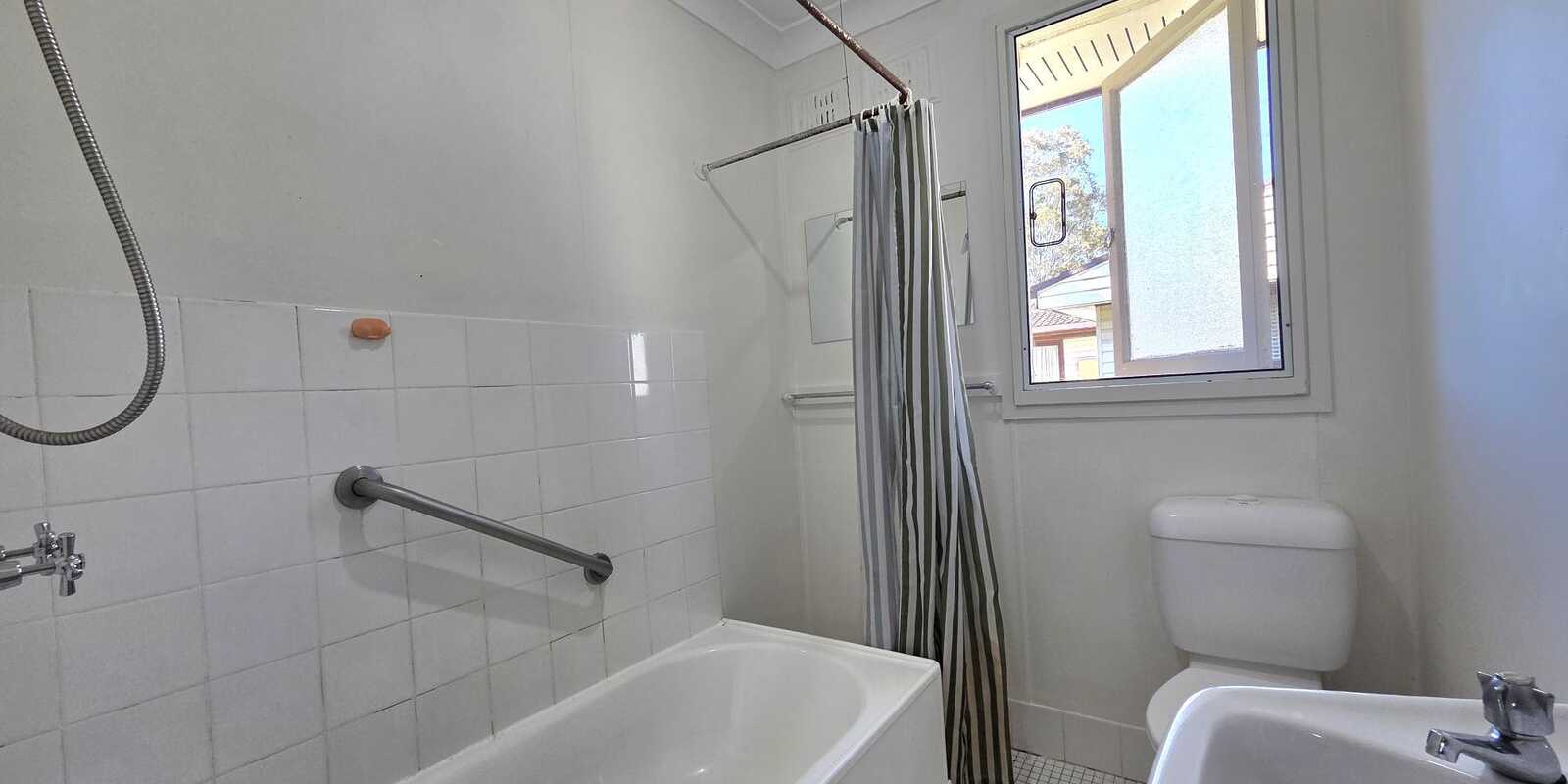 90 Captain Cook Drive Willmot