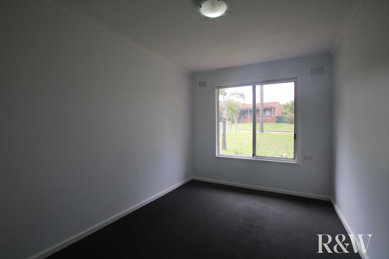 4 Melkarth Place Doonside