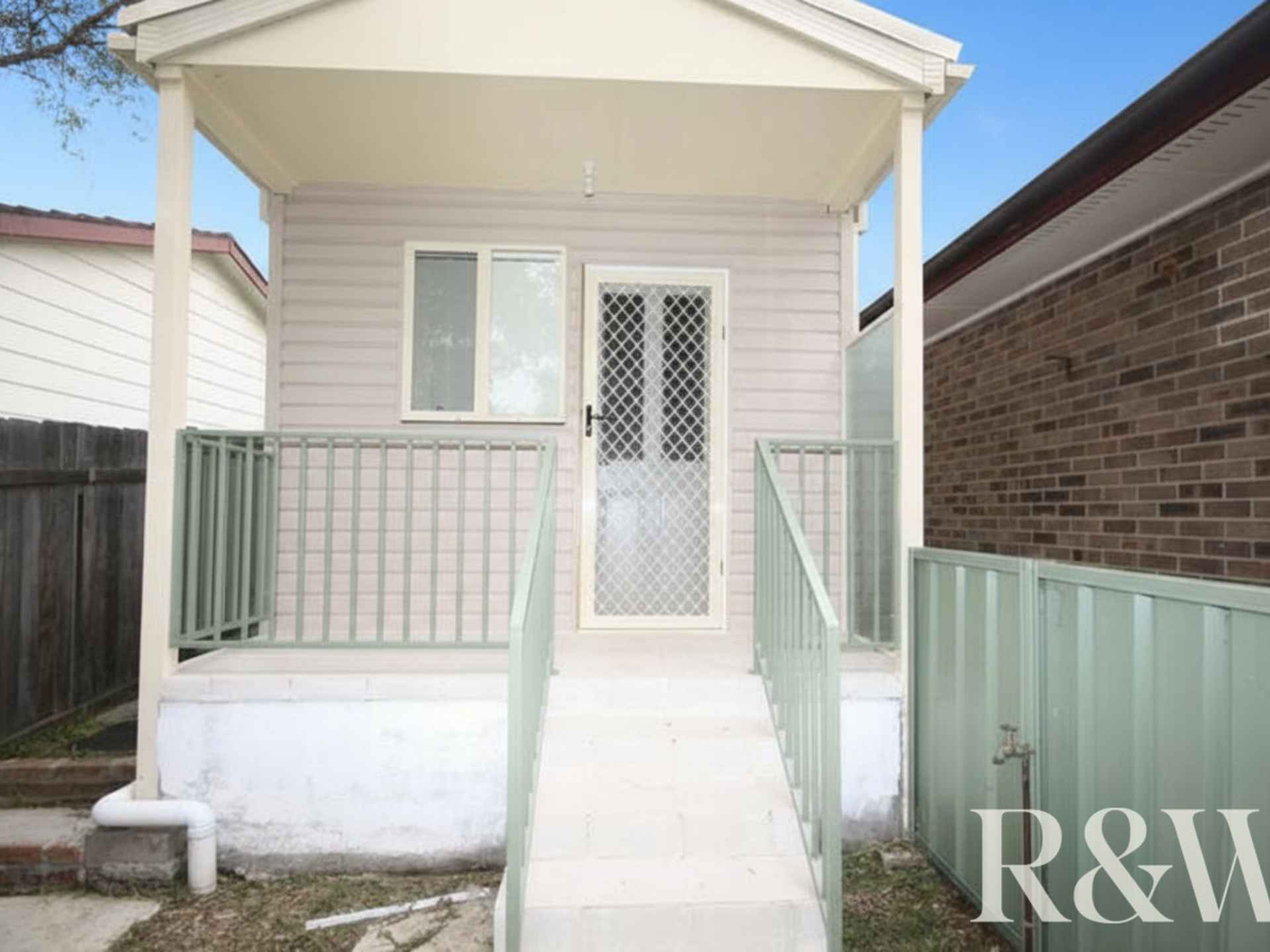 10A Mandoo Drive Doonside