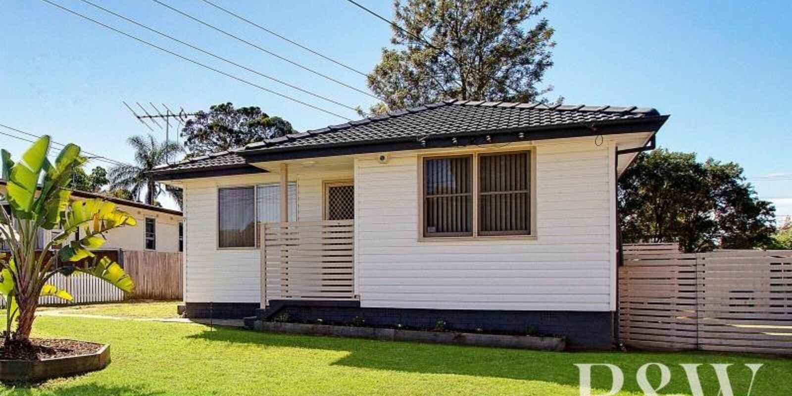 7 Luzon Avenue Lethbridge Park