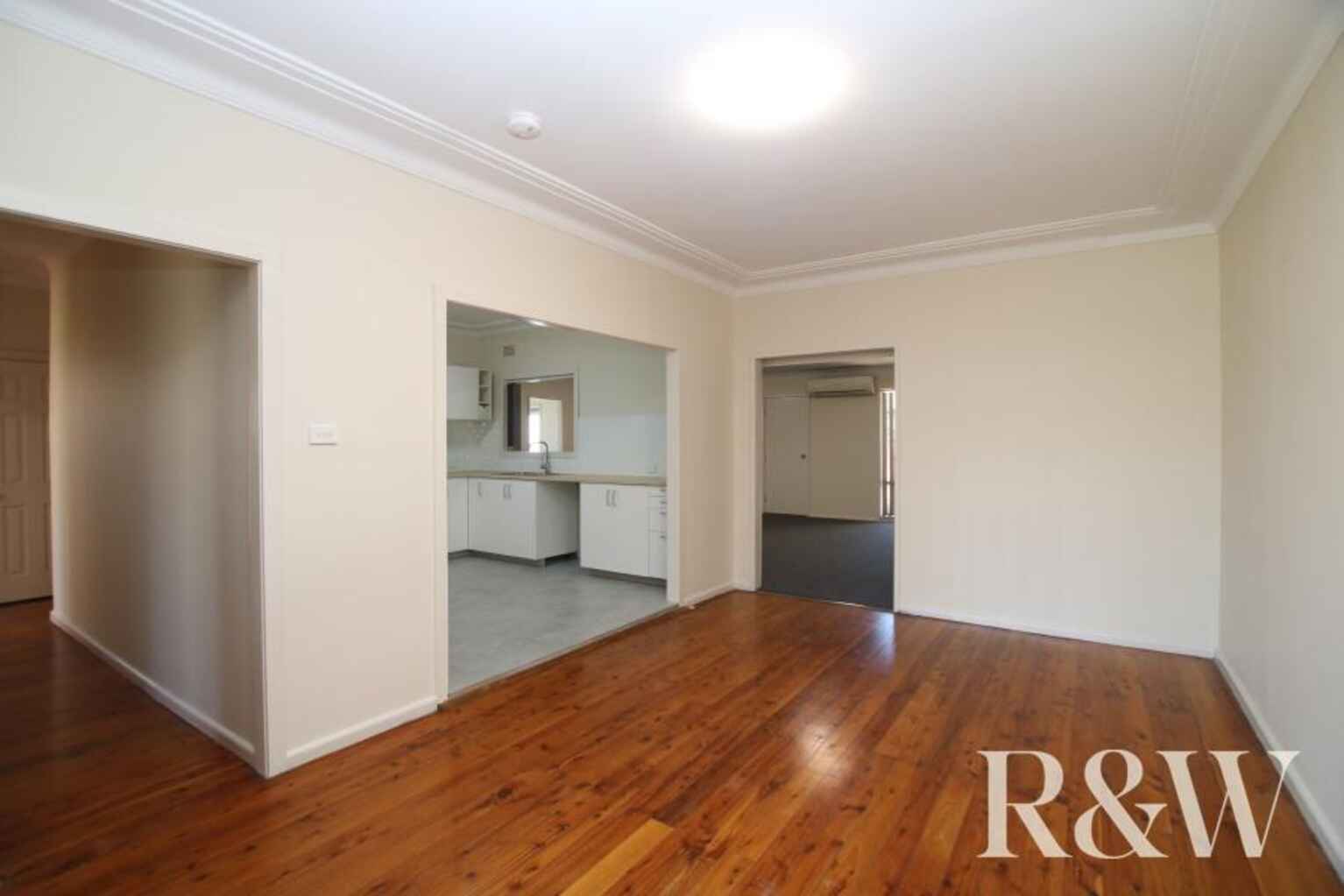 8 Waugh Crescent Blacktown