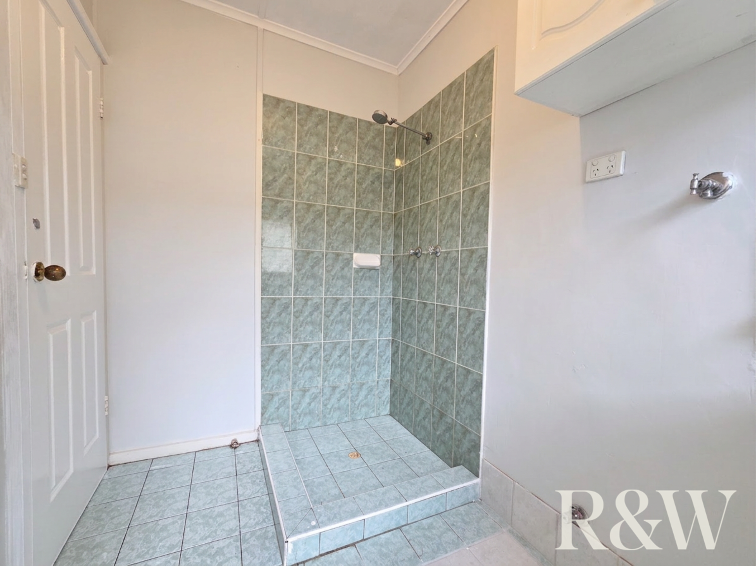 15 Kurama Crescent Whalan