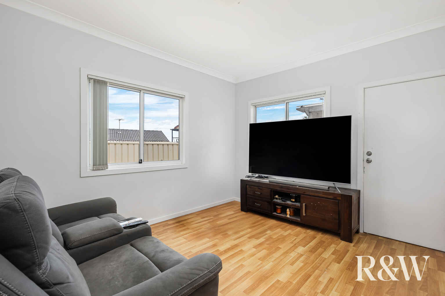 45 & 45A Alicante Street Minchinbury