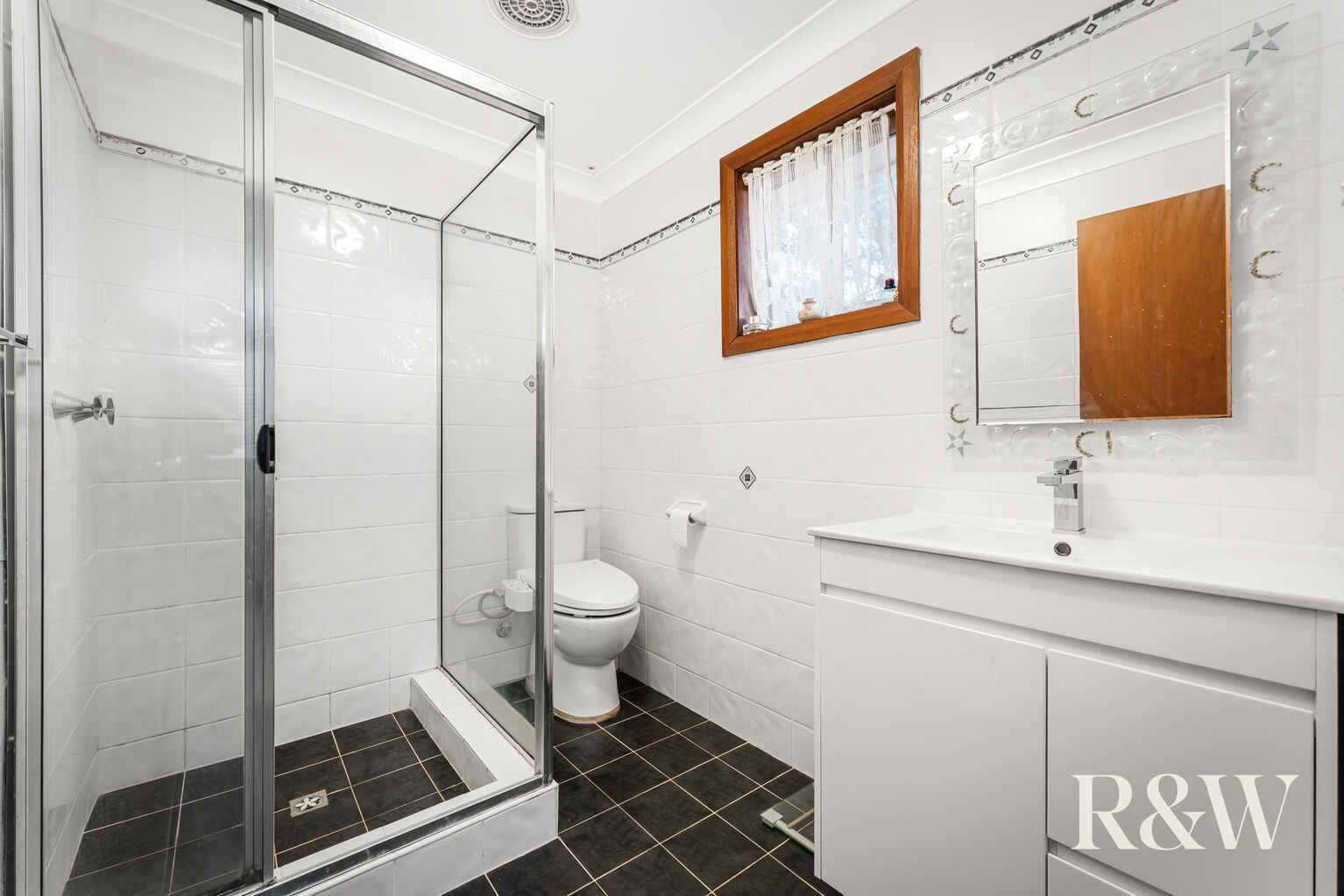 16 Fallon Close Quakers Hill