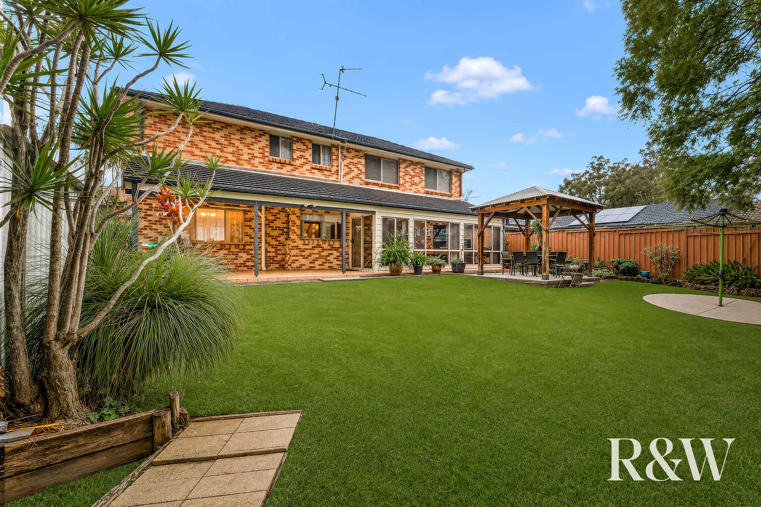 16 Fallon Close Quakers Hill