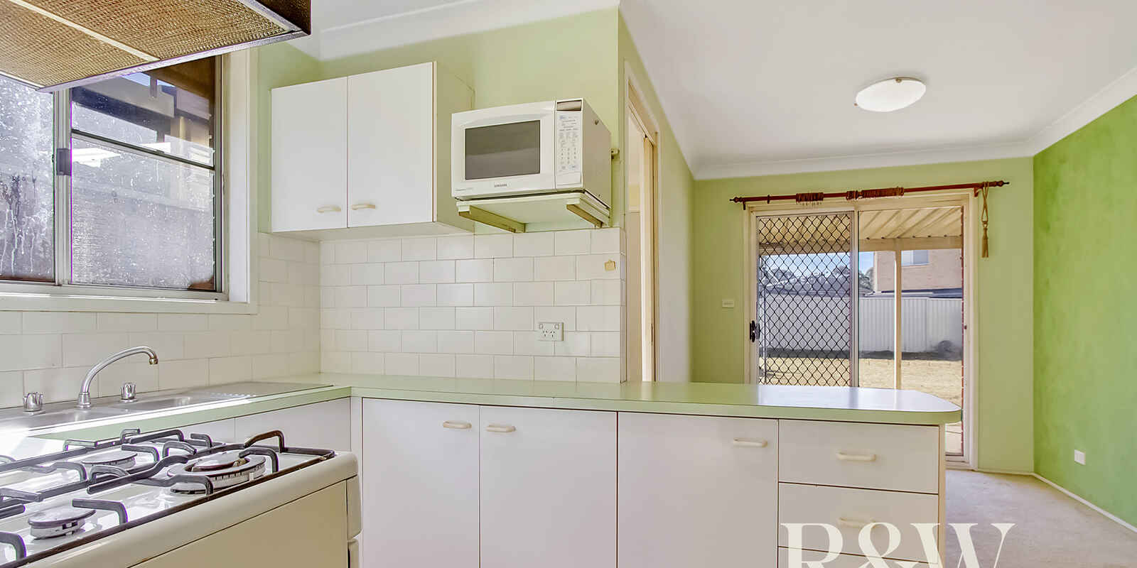 107 Buckwell Drive Hassall Grove