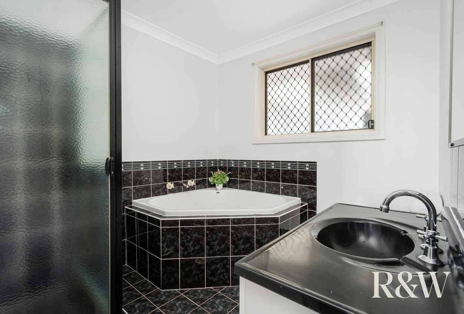 17 Mabuhay Grove Mount Druitt