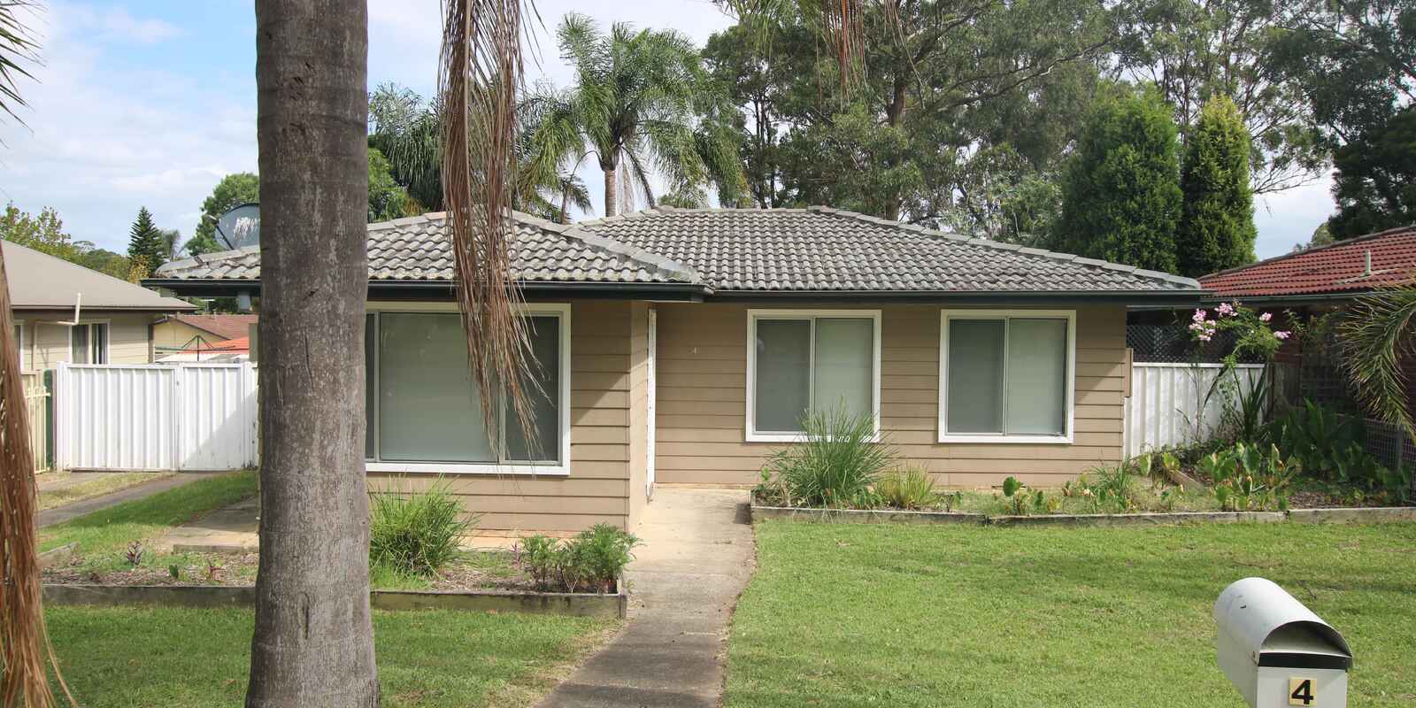 4 Melkarth Place Doonside