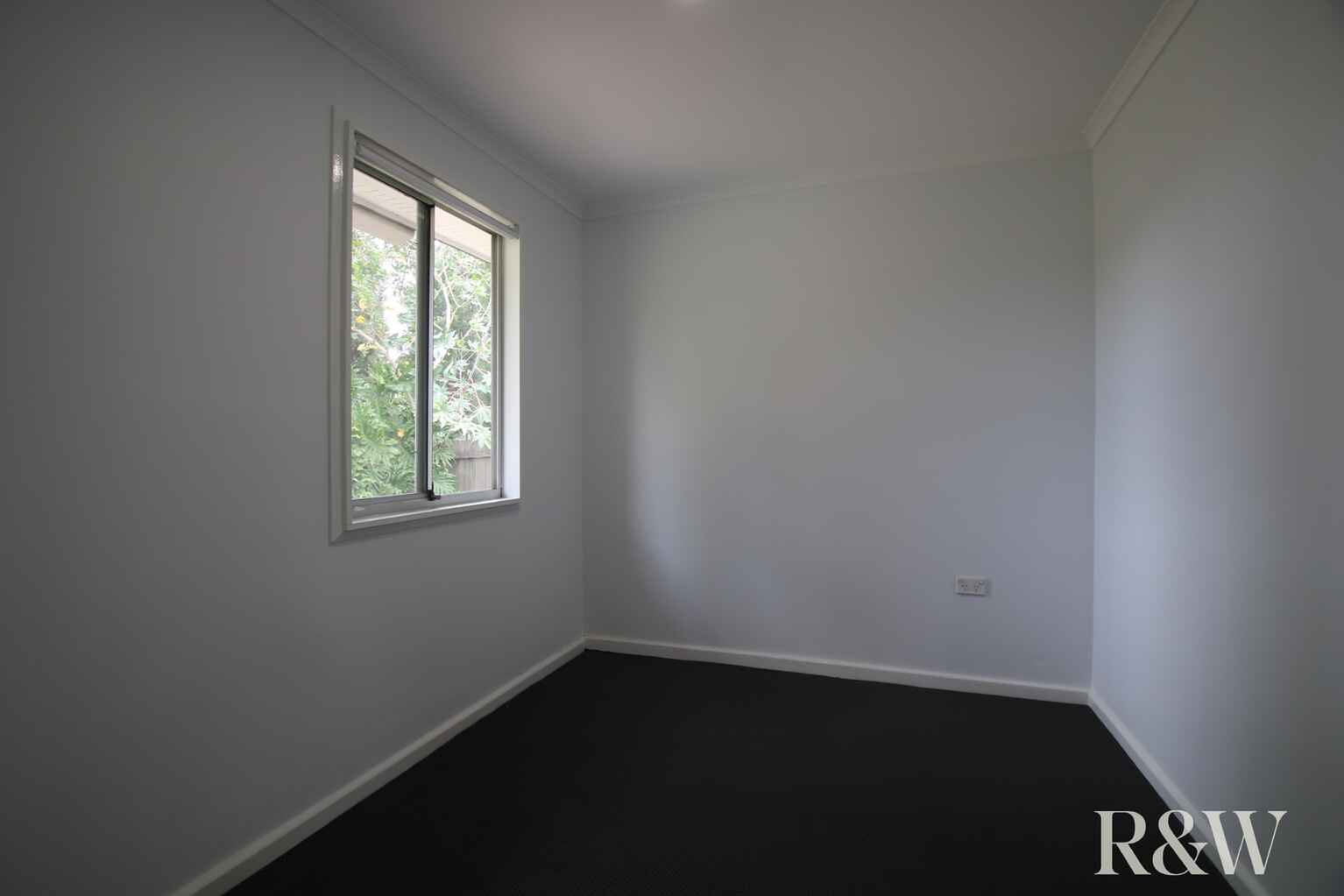 4 Melkarth Place Doonside