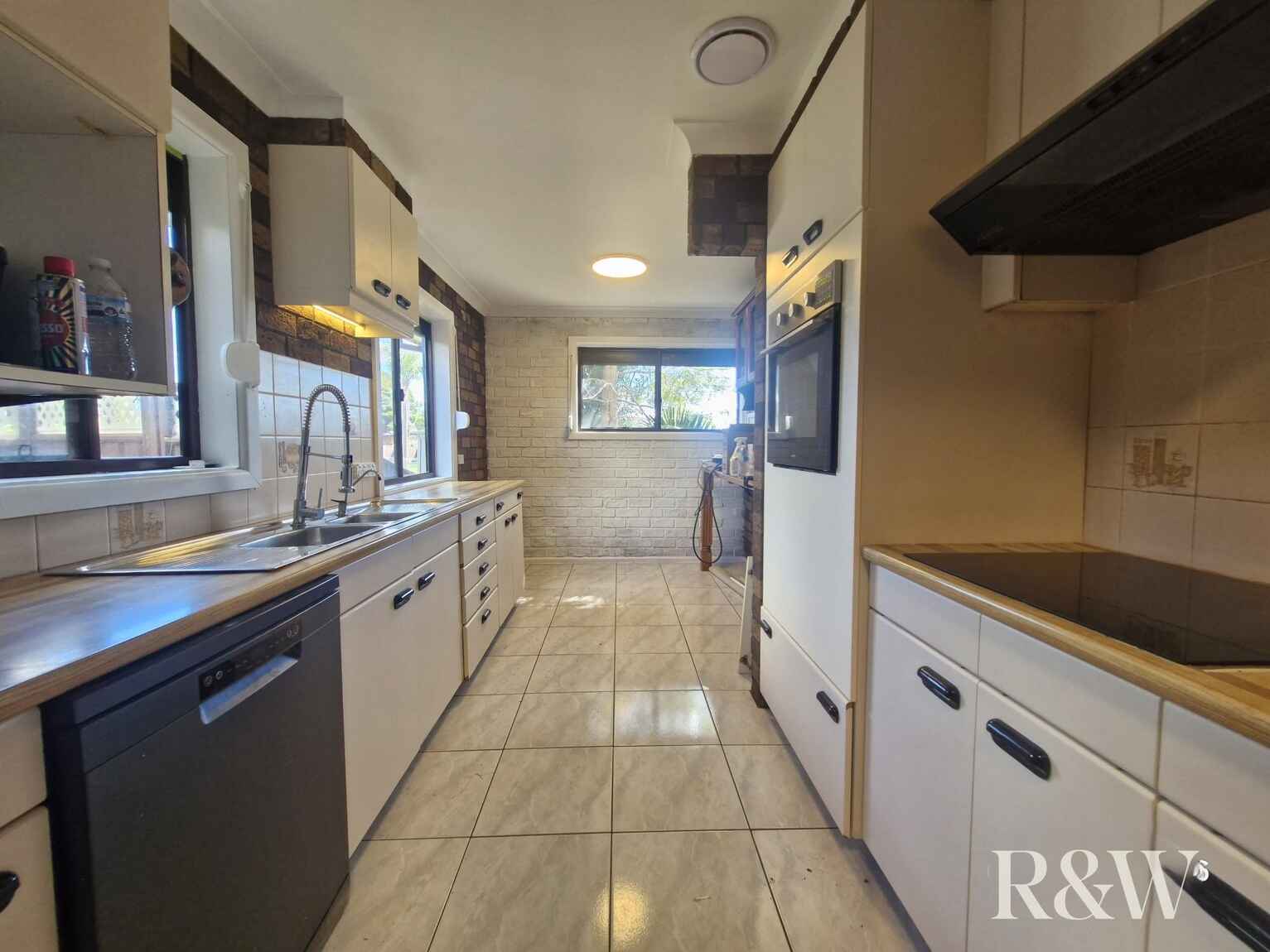 161 Captain Cook Drive Willmot