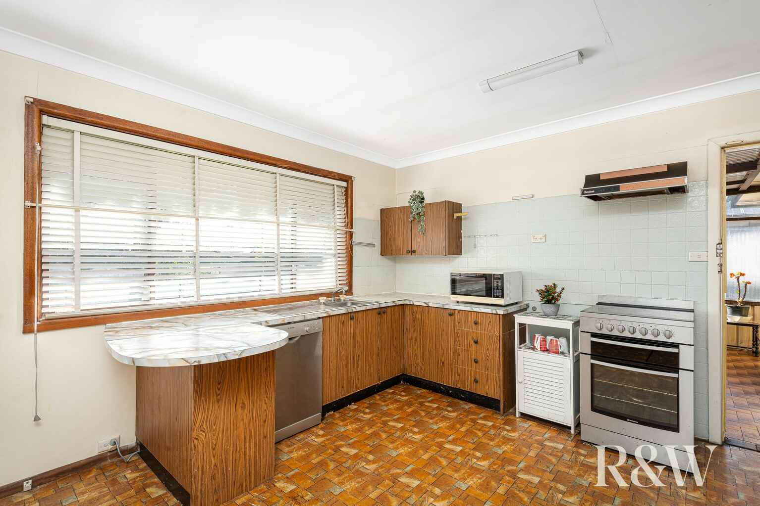 10 Rabaul Avenue Whalan