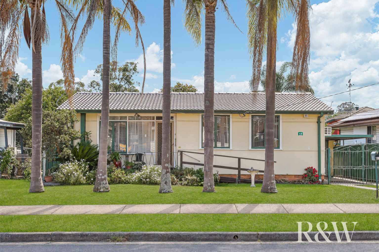 10 Rabaul Avenue Whalan