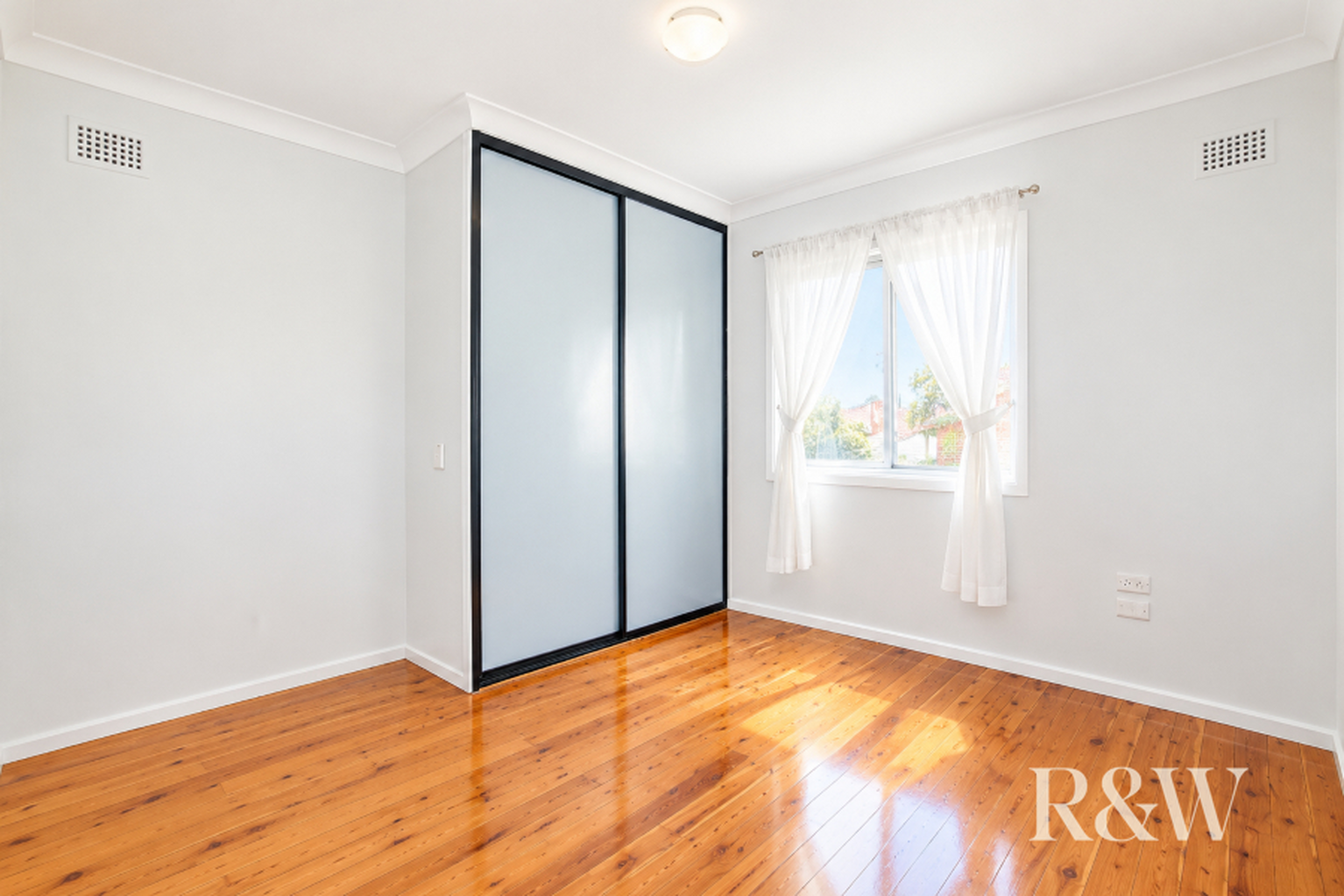 25 Sheba Crescent South Penrith
