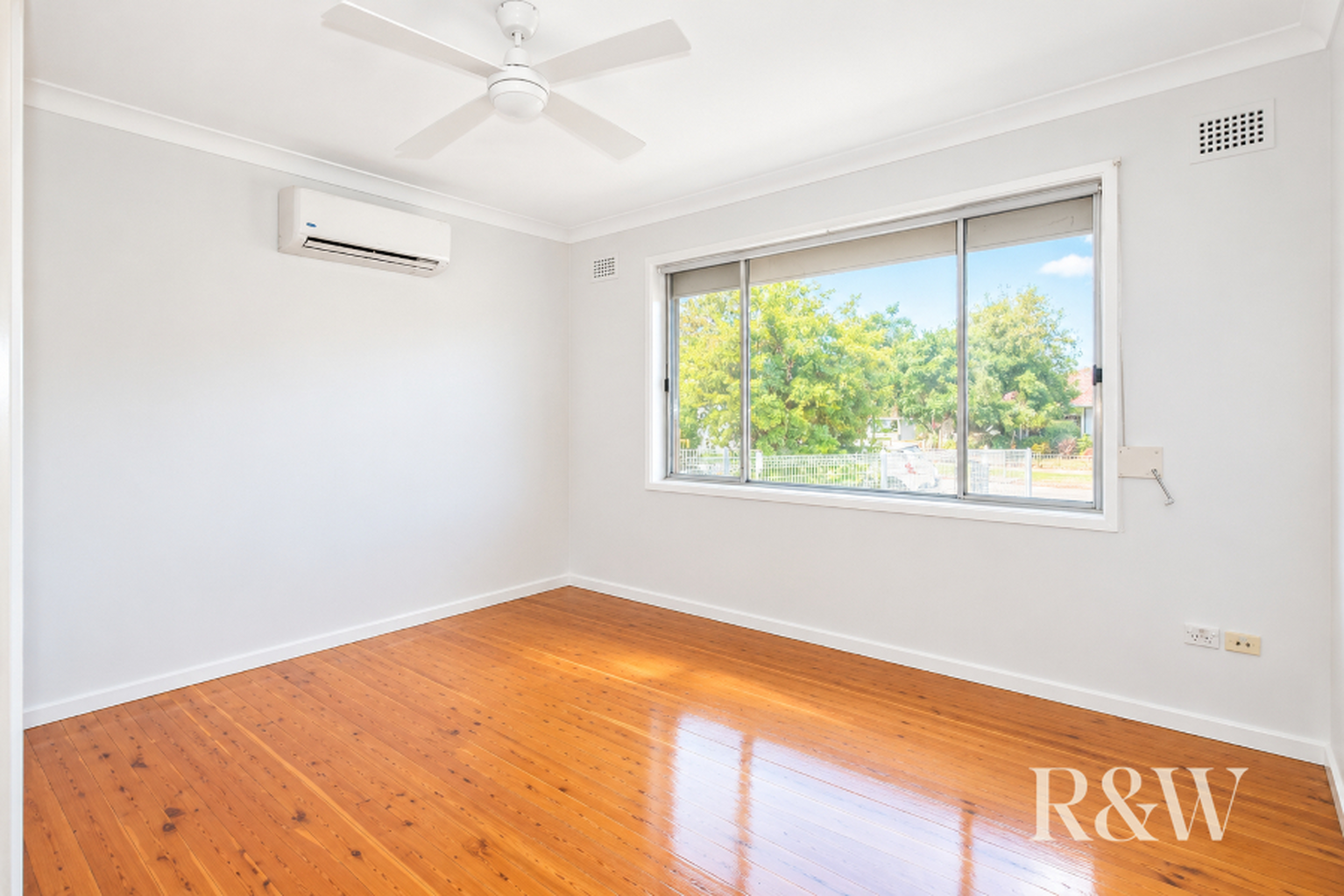 25 Sheba Crescent South Penrith