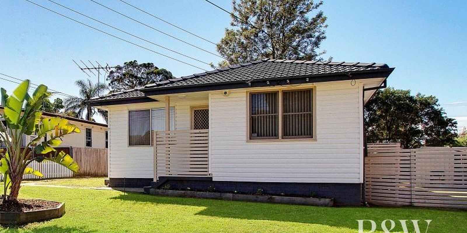 7 Luzon Avenue Lethbridge Park