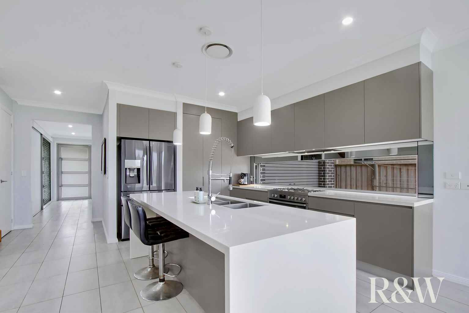 8 Aspect Crescent Colebee